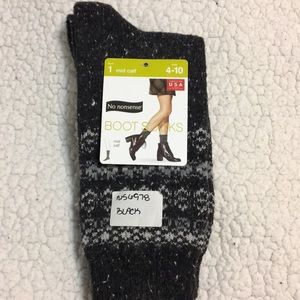 NWT No nonsense boot socks